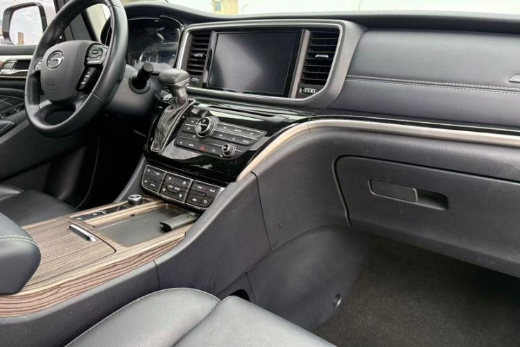 Used GAC Trumpchi M8 2020 Flagship Model 390T Deluxe Edition Interior 2
