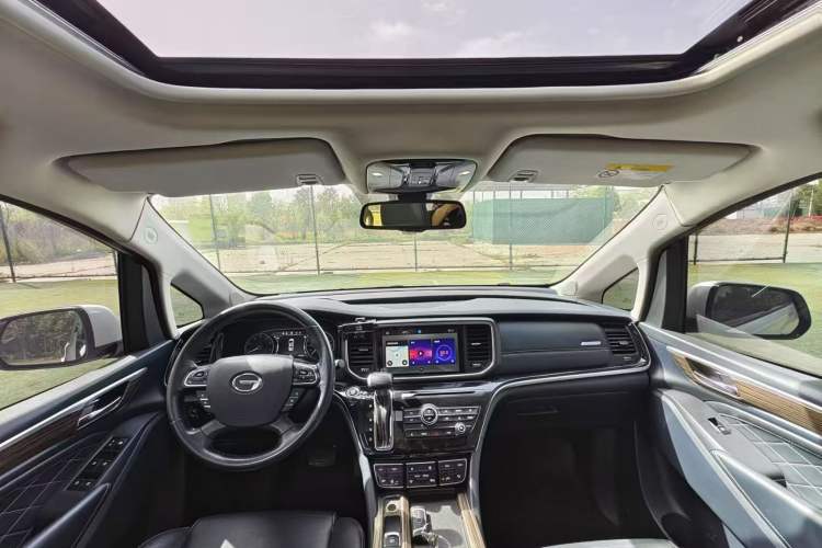Used GAC Trumpchi M8 2020 Master Edition 390T Deluxe Version Interior 2