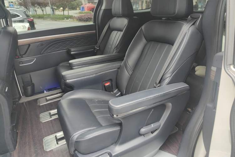 Used GAC Trumpchi M8 2020 Flagship Model 390T Deluxe Edition Interior 4