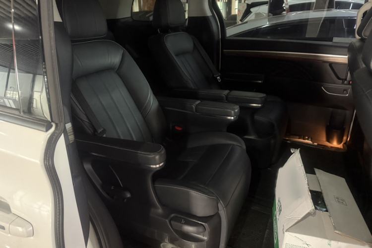 Used GAC Trumpchi M8 2020 Flagship Model 390T Supreme Edition Interior 5