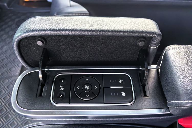 Used GAC Trumpchi M8 2020 Flagship Model 390T Prestige Edition Interior 5