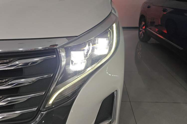 Used GAC Trumpchi M8 2020 Flagship Model 390T Deluxe Edition Left Front Headlight