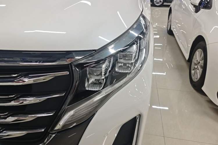 Used GAC Trumpchi M8 2020 Flagship Model 390T Supreme Edition Left Front Headlight
