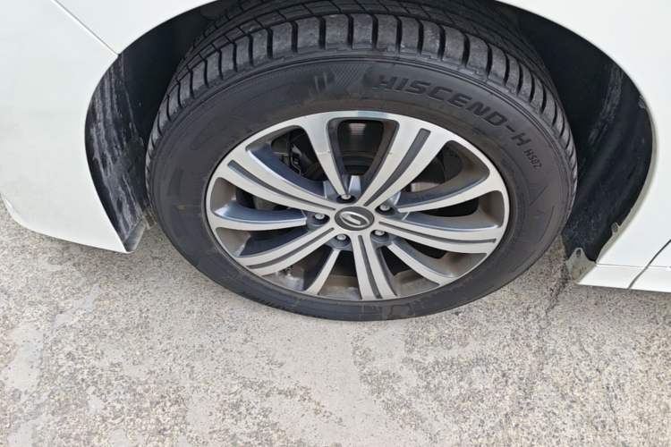 Used GAC Trumpchi M8 2020 Flagship Model 390T Prestige Edition Left Front Wheel Hub