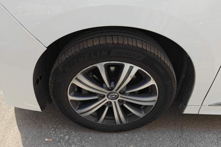 Used GAC Trumpchi M8 2020 Flagship Model 390T Prestige Edition Left Front Wheel Hub
