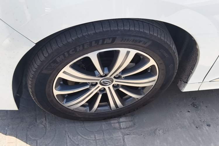 Used GAC Trumpchi M8 2020 Flagship Model 390T Supreme Edition Left Front Wheel Hub