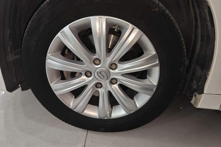 Used GAC Trumpchi M8 2020 Flagship Model 390T Deluxe Edition Left Front Wheel Hub