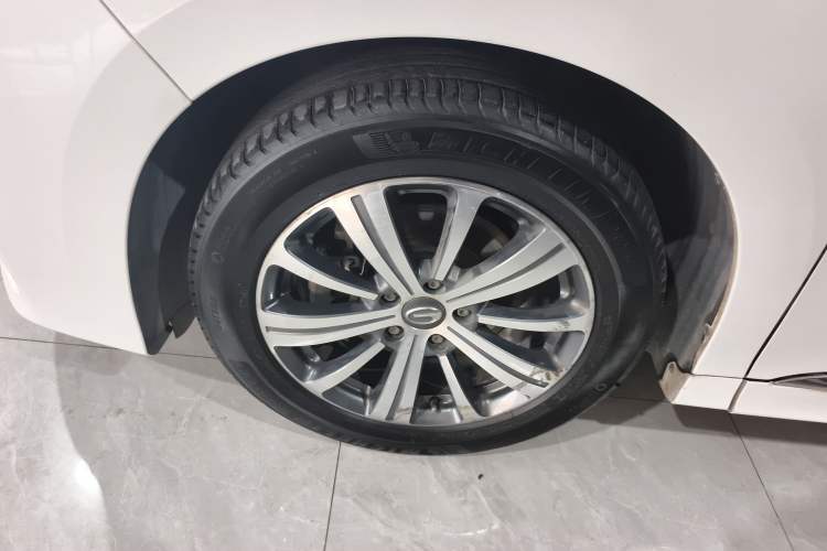 Used GAC Trumpchi M8 2020 Flagship Model 390T Prestige Edition Left Front Wheel Hub