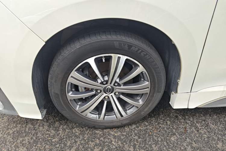 Used GAC Trumpchi M8 2020 Master Edition 390T Deluxe Version Left Front Wheel Hub