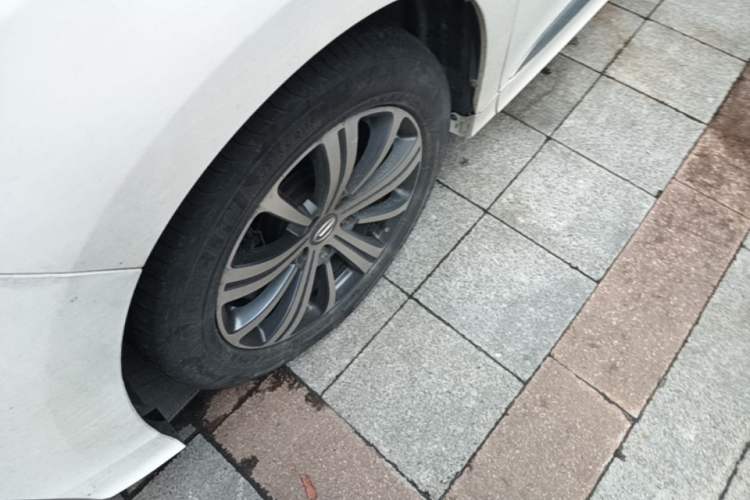 Used GAC Trumpchi M8 2020 Flagship Model 390T Prestige Edition Left Front Wheel Hub