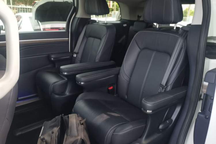 Used GAC Trumpchi M8 2020 390T Deluxe Edition Left Rear Seat