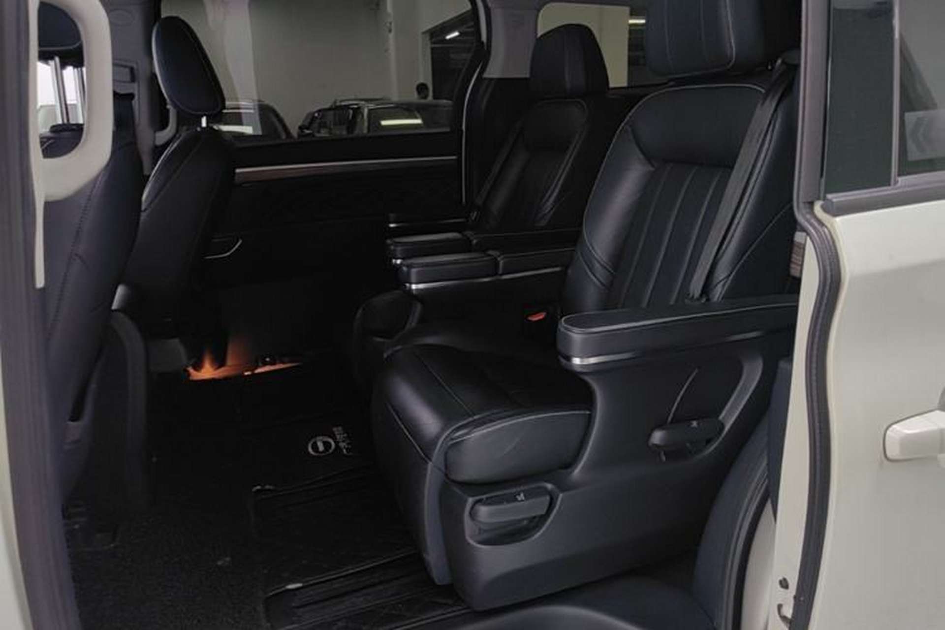 Used GAC Trumpchi M8 2020 Flagship Model 390T Supreme Edition Left Rear Seat