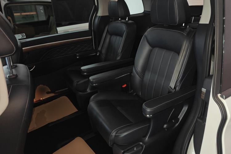 Used GAC Trumpchi M8 2020 Flagship Model 390T Deluxe Edition Left Rear Seat
