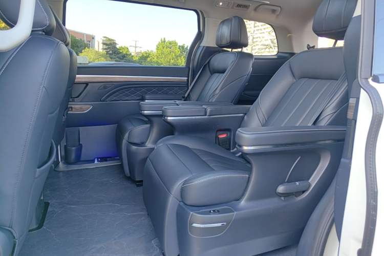 Used GAC Trumpchi M8 2020 Flagship Model 390T Prestige Edition Left Rear Seat