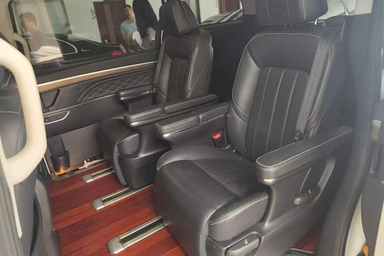 Used GAC Trumpchi M8 2020 Flagship Model 390T Prestige Edition Left Rear Seat