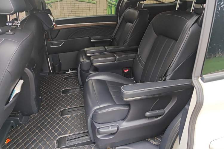 Used GAC Trumpchi M8 2020 Flagship Model 390T Prestige Edition Left Rear Seat