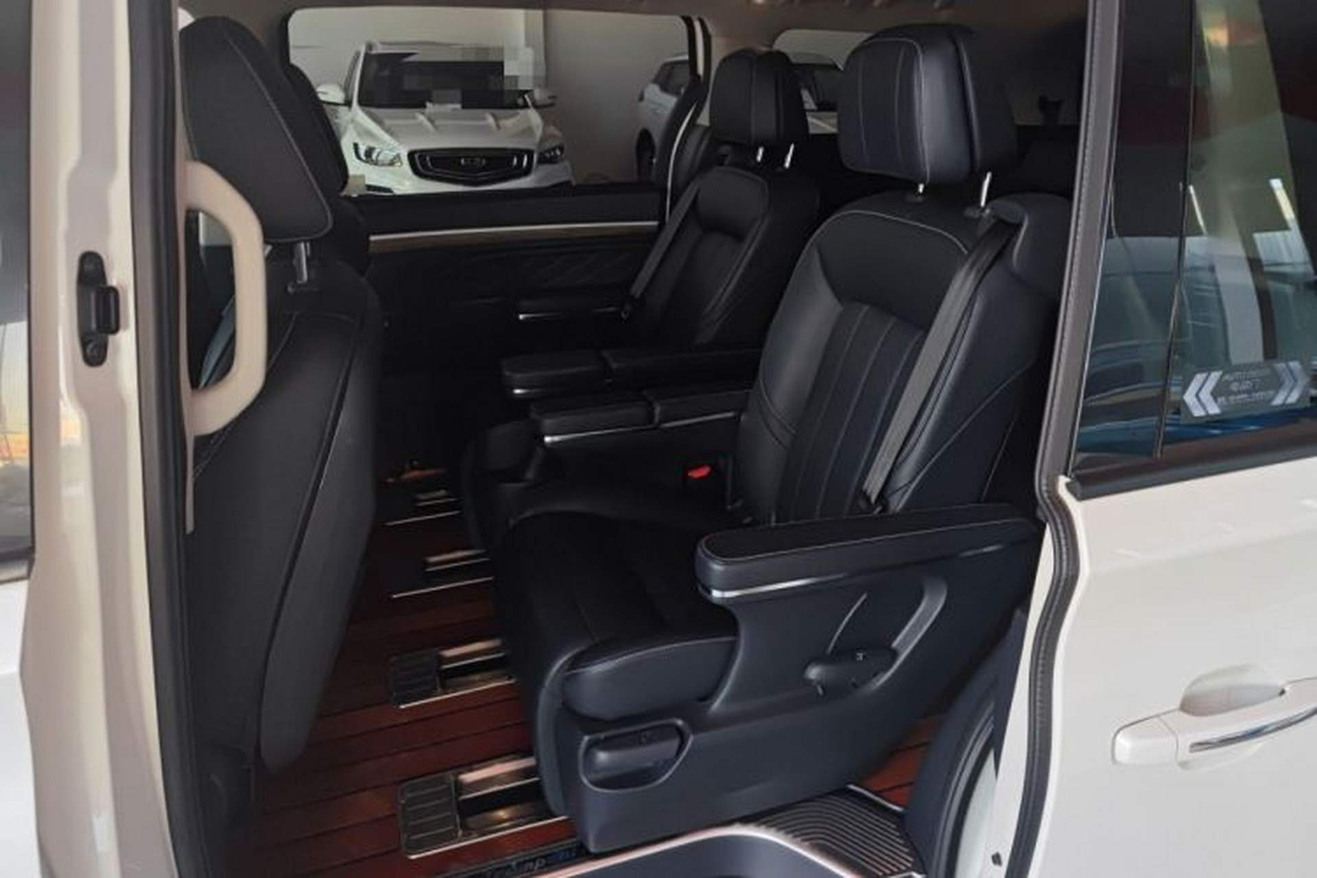 Used GAC Trumpchi M8 2020 Flagship Model 390T Prestige Edition Left Rear Seat