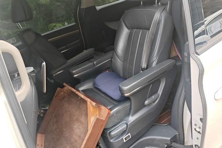 Used GAC Trumpchi M8 2020 Flagship 390T Navigation Model Left Rear Seat