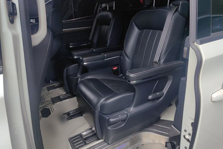 Used GAC Trumpchi M8 2020 Flagship Model 390T Prestige Edition Left Rear Seat