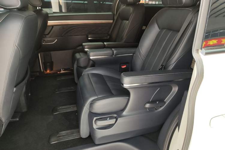 Used GAC Trumpchi M8 2020 Flagship Model 390T Prestige Edition Left Rear Seat