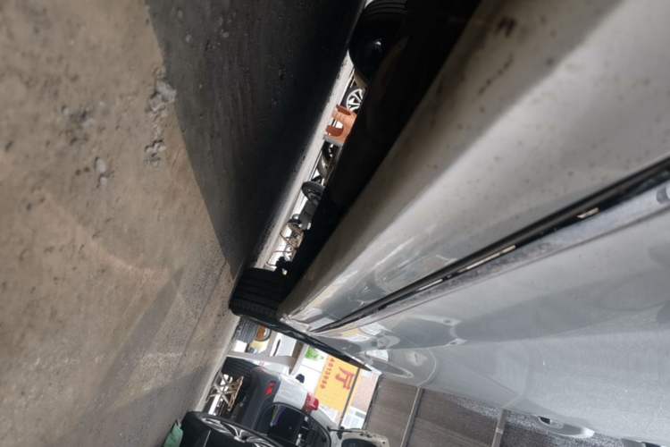 Used GAC Trumpchi M8 2020 390T Deluxe Edition Left Side Sill
