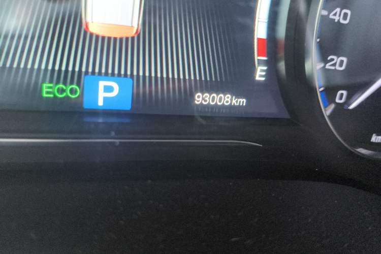 Used GAC Trumpchi M8 2020 390T Deluxe Edition Odometer Close Up