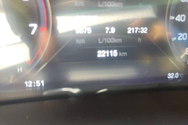 Used GAC Trumpchi M8 2020 Master Edition 390T Supreme Version Odometer Close Up