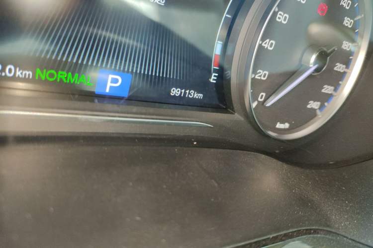 Used GAC Trumpchi M8 2020 390T Deluxe Edition Odometer Close Up