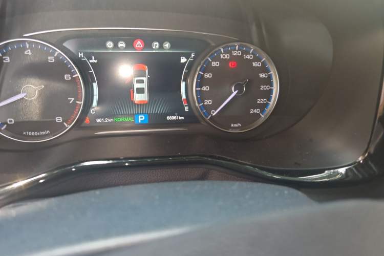 Used GAC Trumpchi M8 2020 Flagship Model 390T Prestige Edition Odometer Close Up