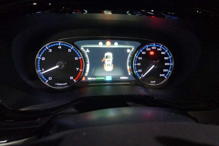Used GAC Trumpchi M8 2020 390T Deluxe Edition Odometer Close Up
