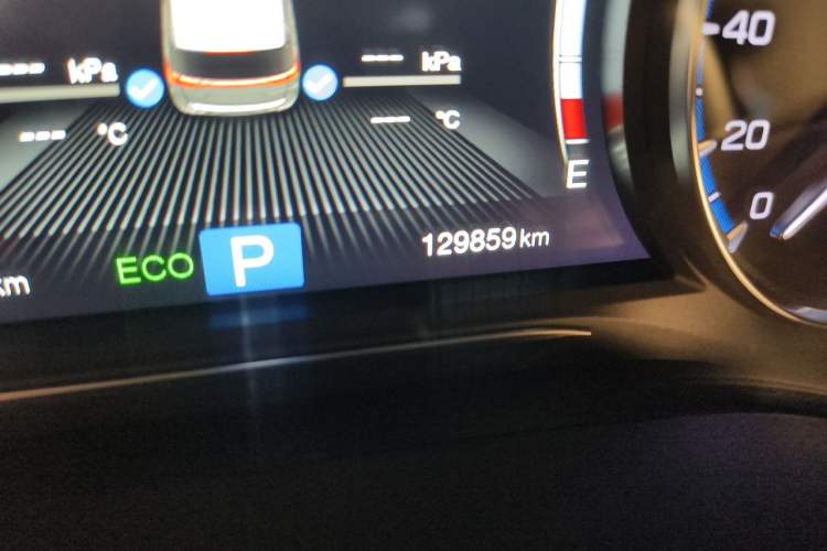 Used GAC Trumpchi M8 2020 390T Deluxe Edition Odometer Close Up