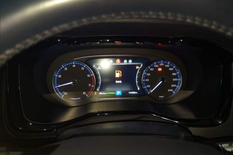 Used GAC Trumpchi M8 2020 Master Edition 390T Deluxe Version Odometer Close Up
