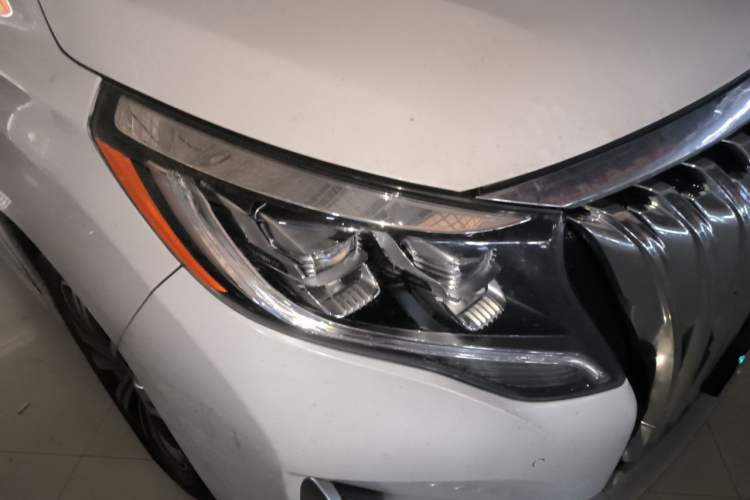 Used GAC Trumpchi M8 2020 Flagship Model 390T Prestige Edition Right Front Headlight