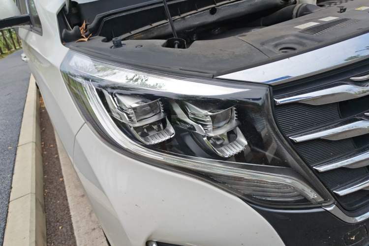 Used GAC Trumpchi M8 2020 Flagship Model 390T Supreme Edition Right Front Headlight