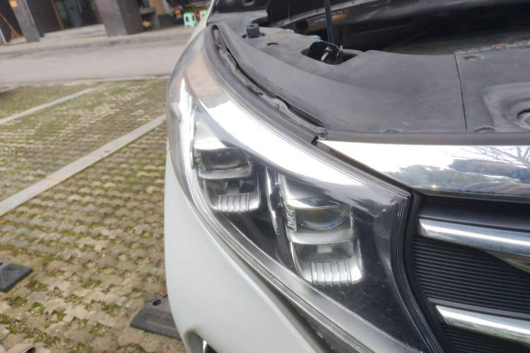 Used GAC Trumpchi M8 2020 Flagship Model 390T Prestige Edition Right Front Headlight