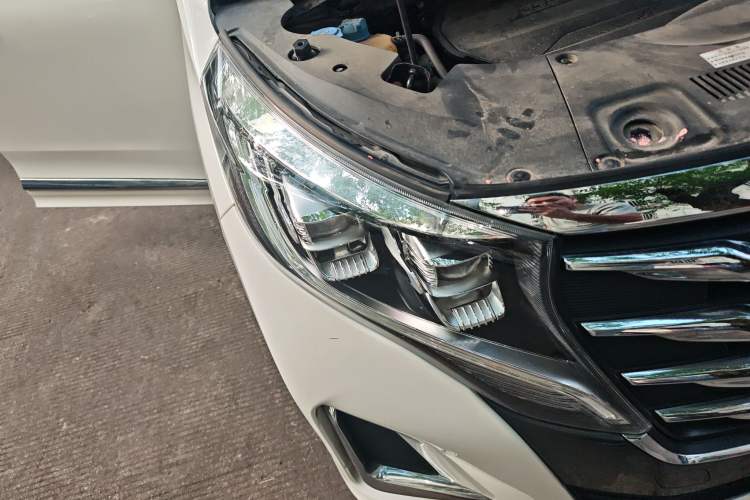 Used GAC Trumpchi M8 2020 Flagship Model 390T Prestige Edition Right Front Headlight