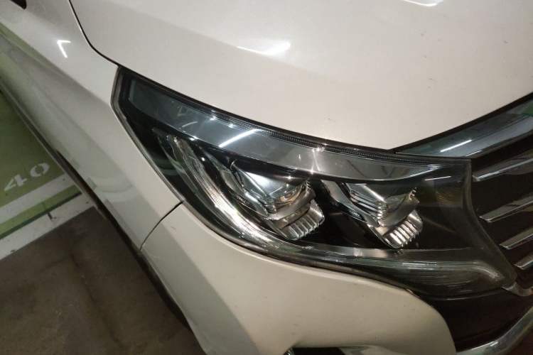 Used GAC Trumpchi M8 2020 Flagship Model 390T Deluxe Edition Right Front Headlight
