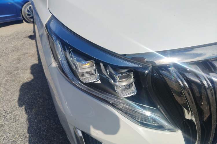Used GAC Trumpchi M8 2020 Flagship Model 390T Prestige Edition Right Front Headlight