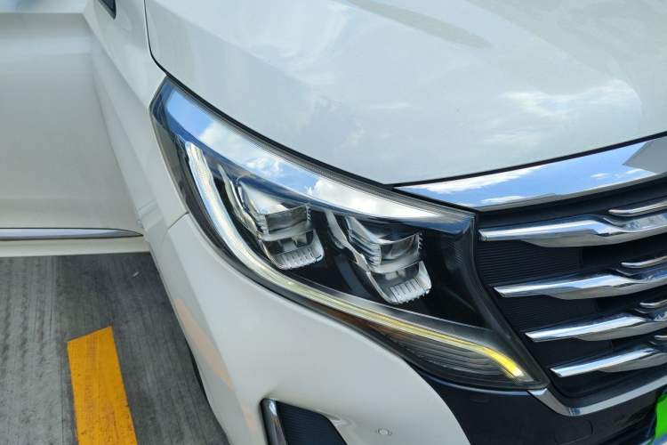 Used GAC Trumpchi M8 2020 Flagship Model 390T Prestige Edition Right Front Headlight