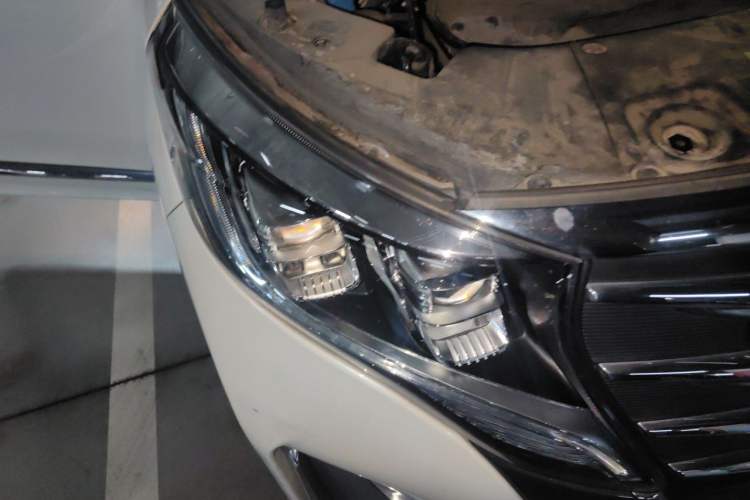 Used GAC Trumpchi M8 2020 Flagship Model 390T Prestige Edition Right Front Headlight