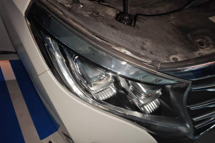 Used GAC Trumpchi M8 2020 Flagship Model 390T Supreme Edition Right Front Headlight