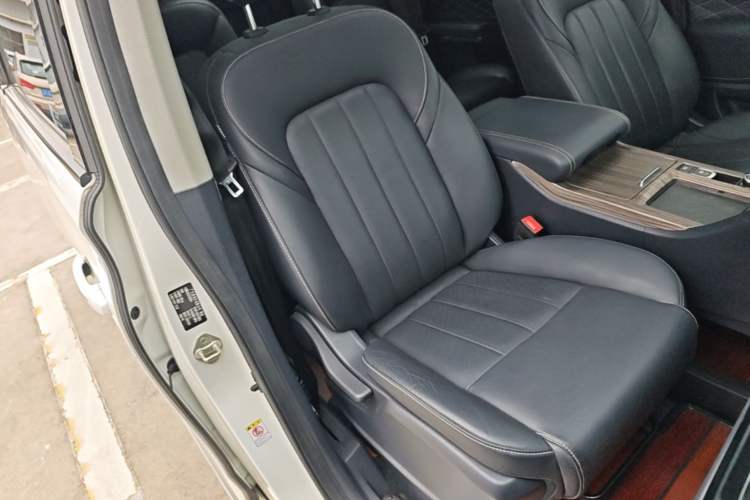 Used GAC Trumpchi M8 2020 390T Deluxe Edition Right Front Seat