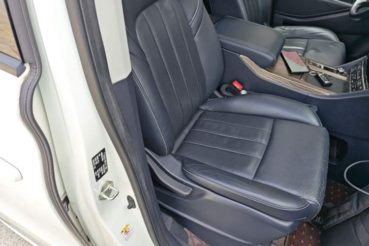 Used GAC Trumpchi M8 2020 Flagship Model 390T Prestige Edition Right Front Seat