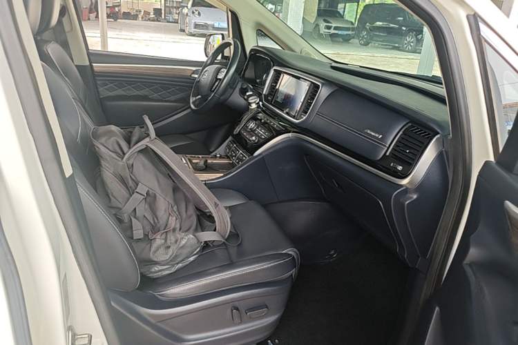 Used GAC Trumpchi M8 2020 Flagship 390T Navigation Model Right Front Seat