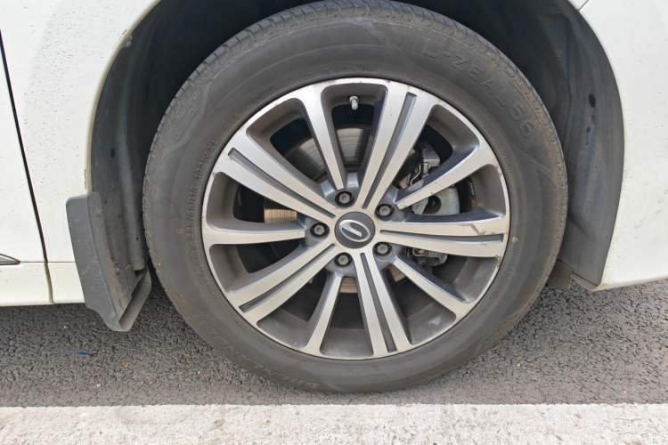 Used GAC Trumpchi M8 2020 Flagship Model 390T Supreme Edition Right Front Wheel Hub