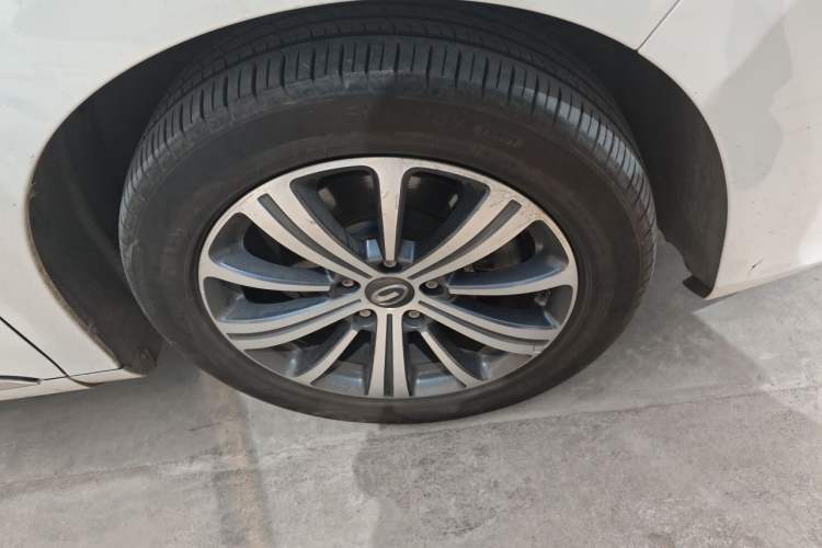 Used GAC Trumpchi M8 2020 390T Deluxe Edition Right Front Wheel Hub