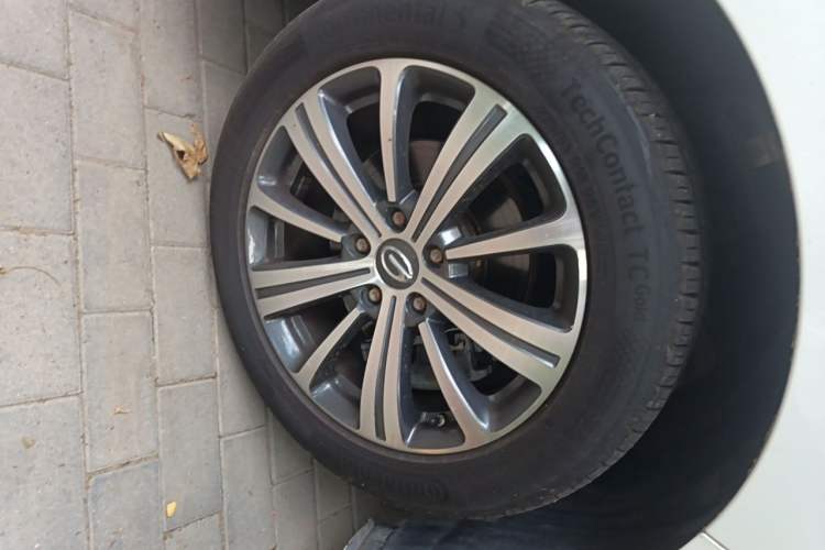 Used GAC Trumpchi M8 2020 Master Edition 390T Supreme Version Right Front Wheel Hub