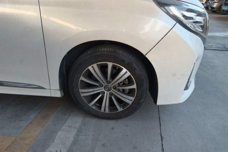 Used GAC Trumpchi M8 2020 Flagship 390T Navigation Model Right Front Wheel Hub