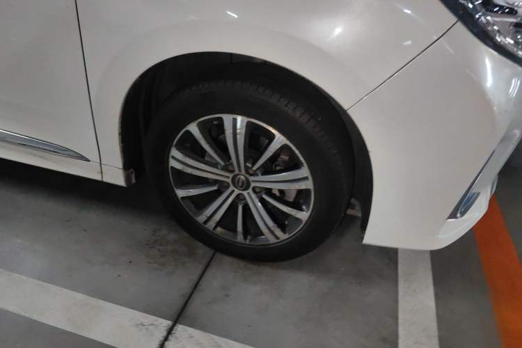 Used GAC Trumpchi M8 2020 Flagship Model 390T Prestige Edition Right Front Wheel Hub