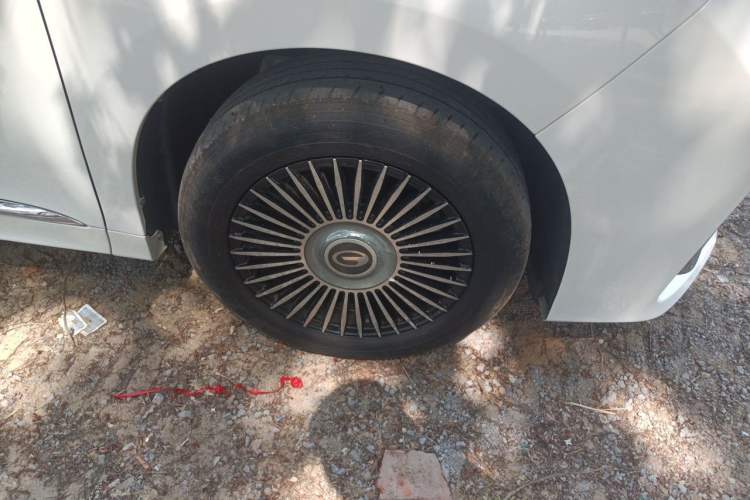 Used GAC Trumpchi M8 2020 Flagship Model 390T Luxury Edition Right Front Wheel Hub